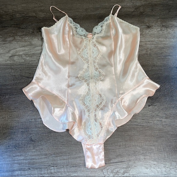 Vintage Peach Women’s Teddy - Picture 4 of 6